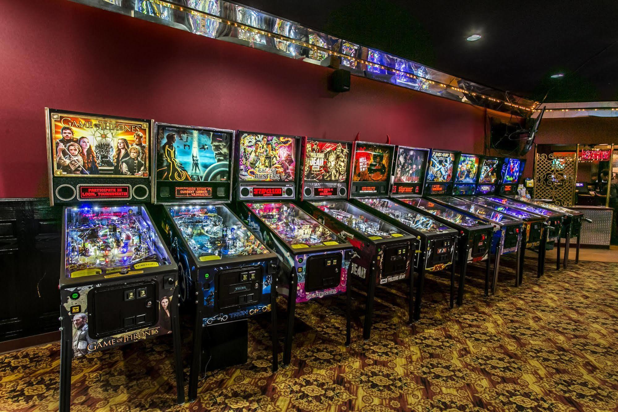 Ramada By Wyndham Edmonton Yellowhead Nw ภายนอก รูปภาพ