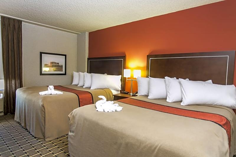Ramada By Wyndham Edmonton Yellowhead Nw ภายนอก รูปภาพ